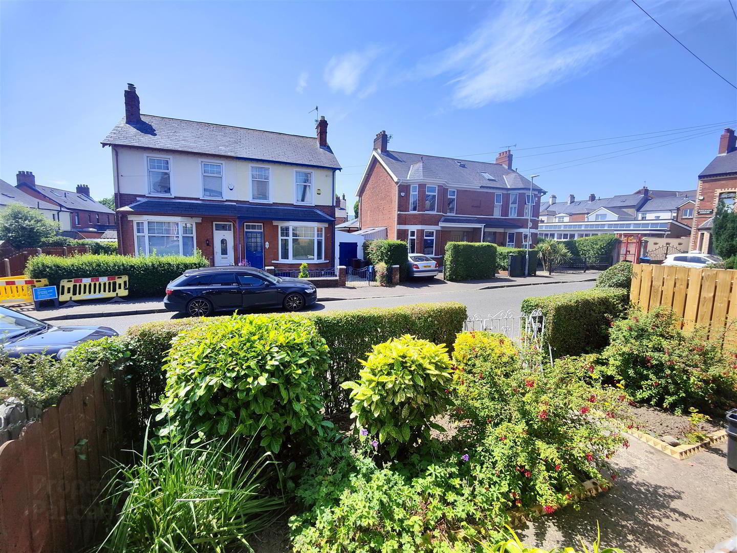 35 Ophir Gardens 2 of 34