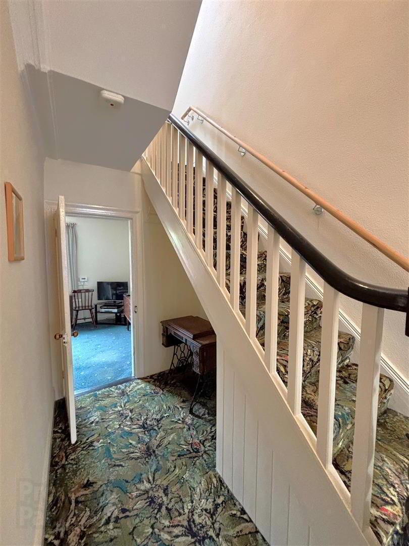35 Ophir Gardens 13 of 34