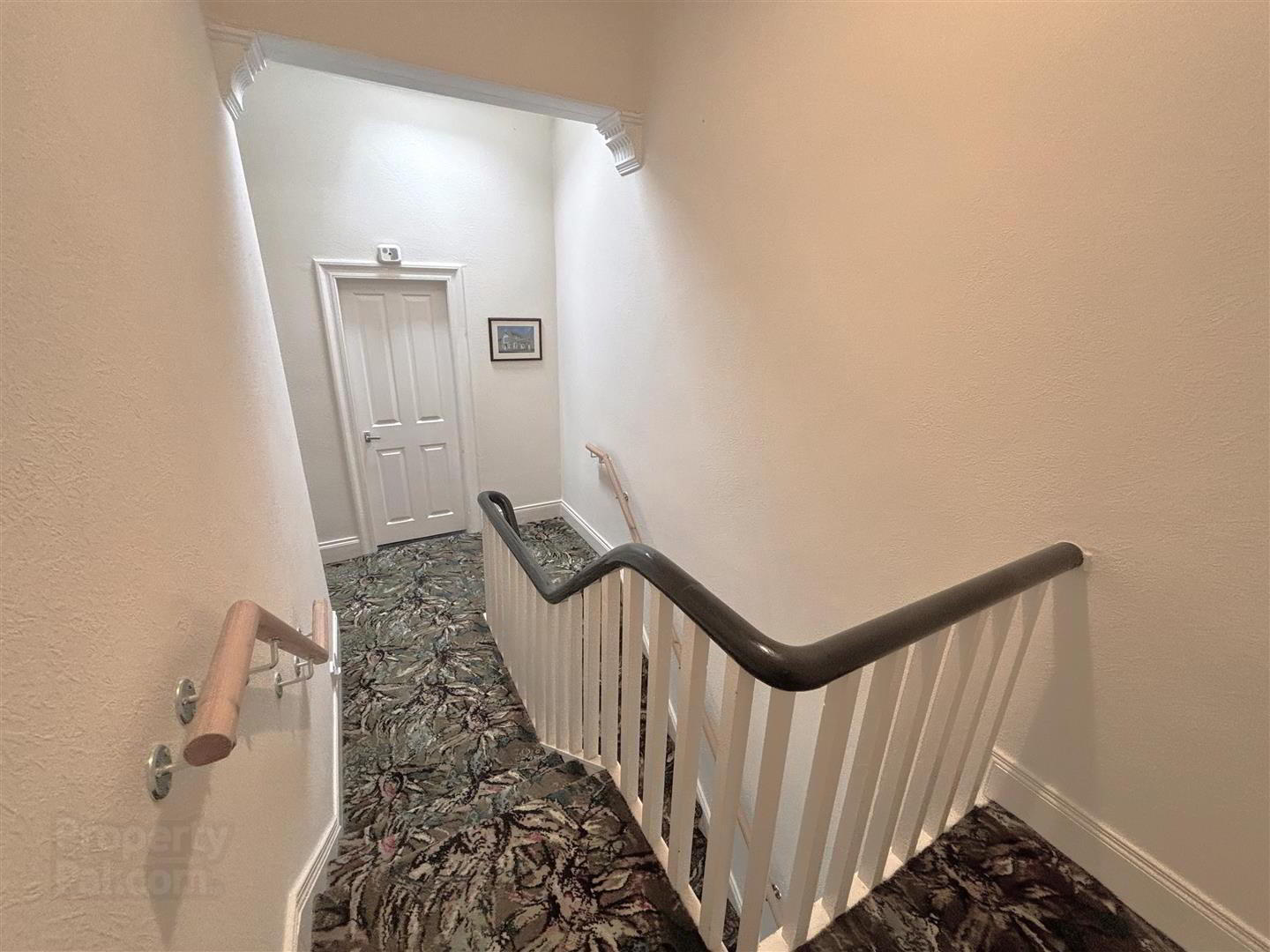 35 Ophir Gardens 24 of 34