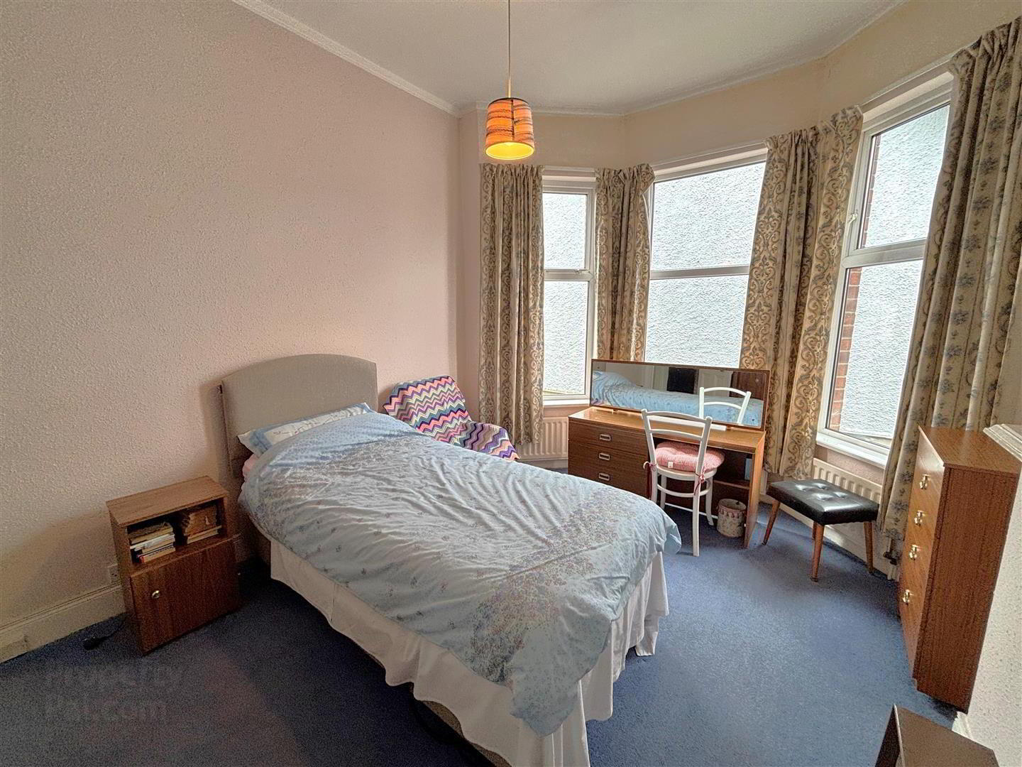 35 Ophir Gardens 25 of 34