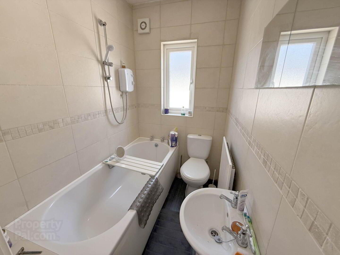 13 Chesham Drive 8 of 11