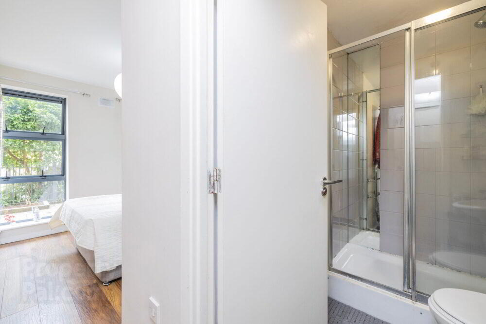 Apt 10, Compass Court Sourt 10 of 23
