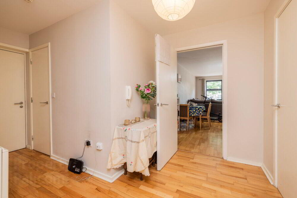 Apt 10, Compass Court Sourt 15 of 23