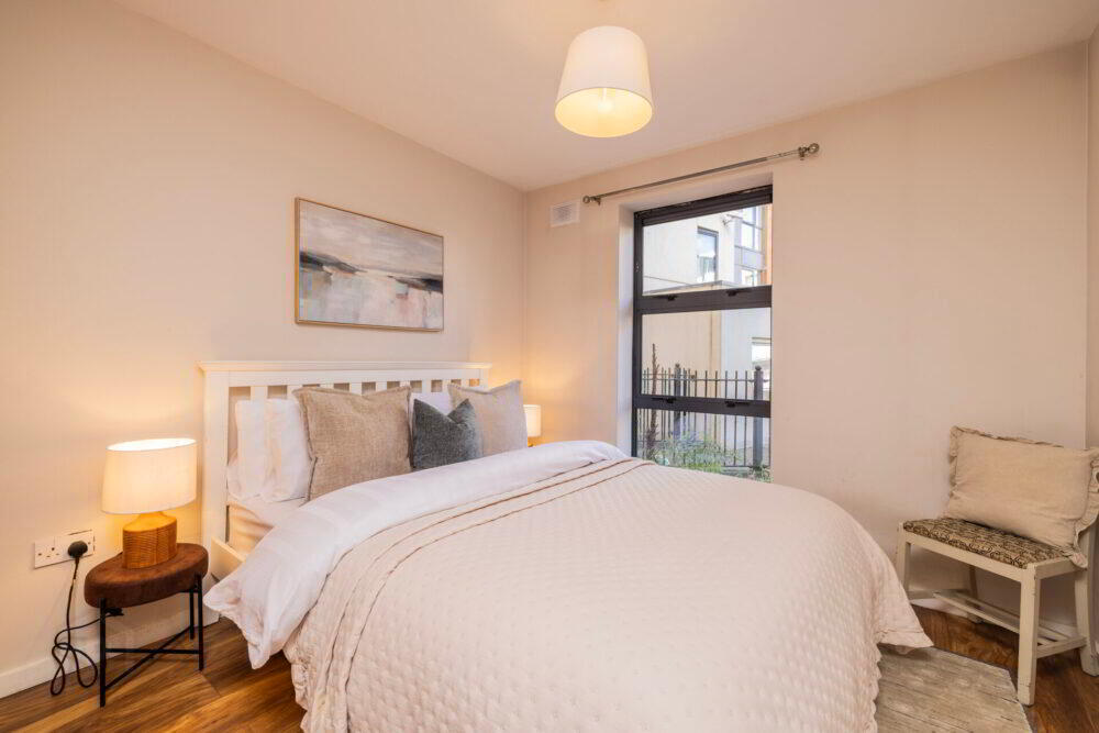 Apt 10, Compass Court Sourt 10 of 28