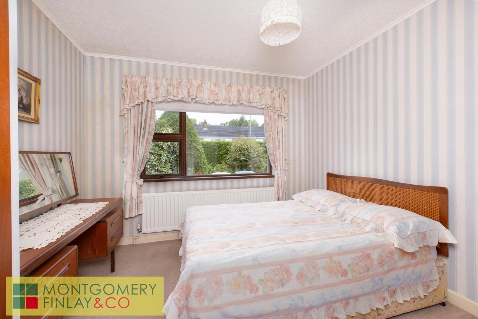 37 Devenish Crescent 15 of 23