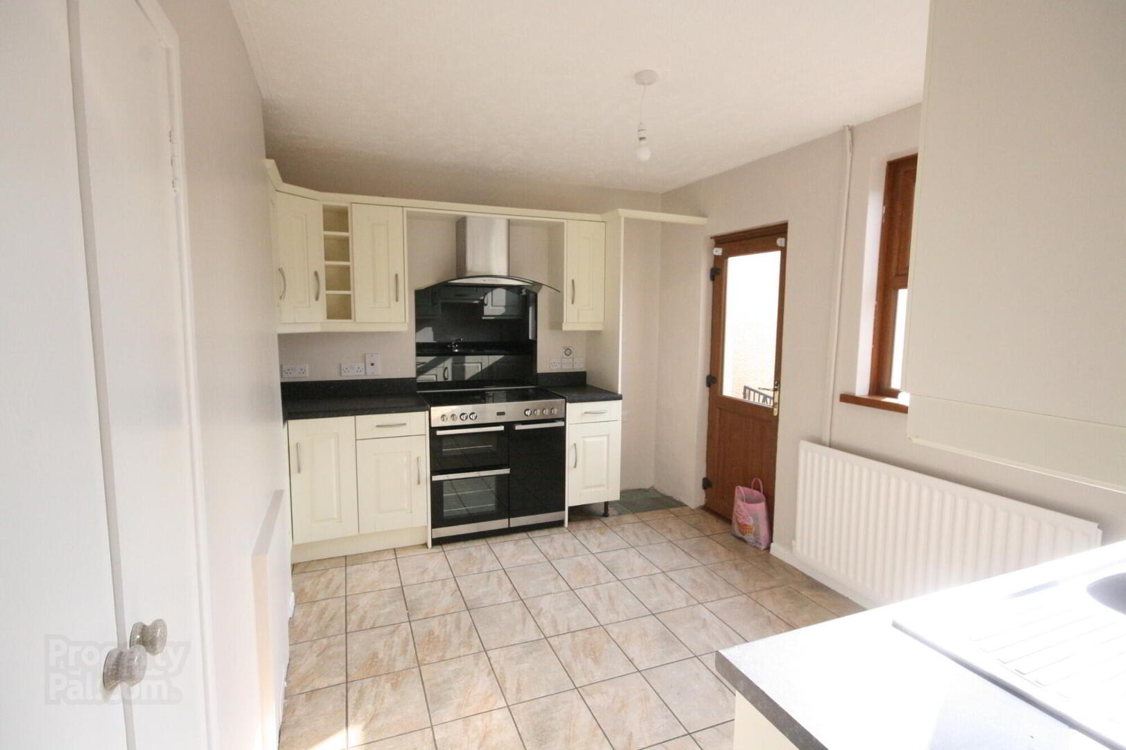 4 Cairn Terrace 6 of 15