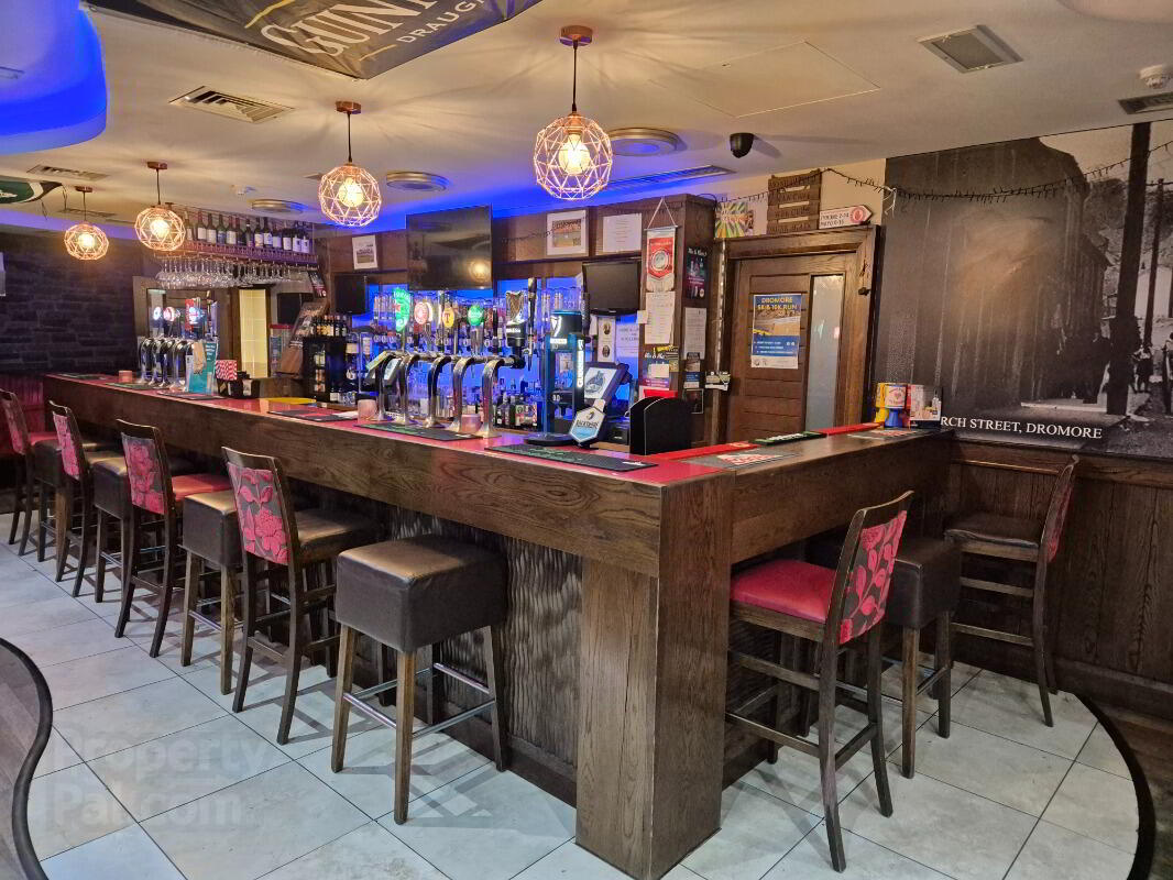 The Corner Bar & Off Licence, 39 Main Street 4 of 27