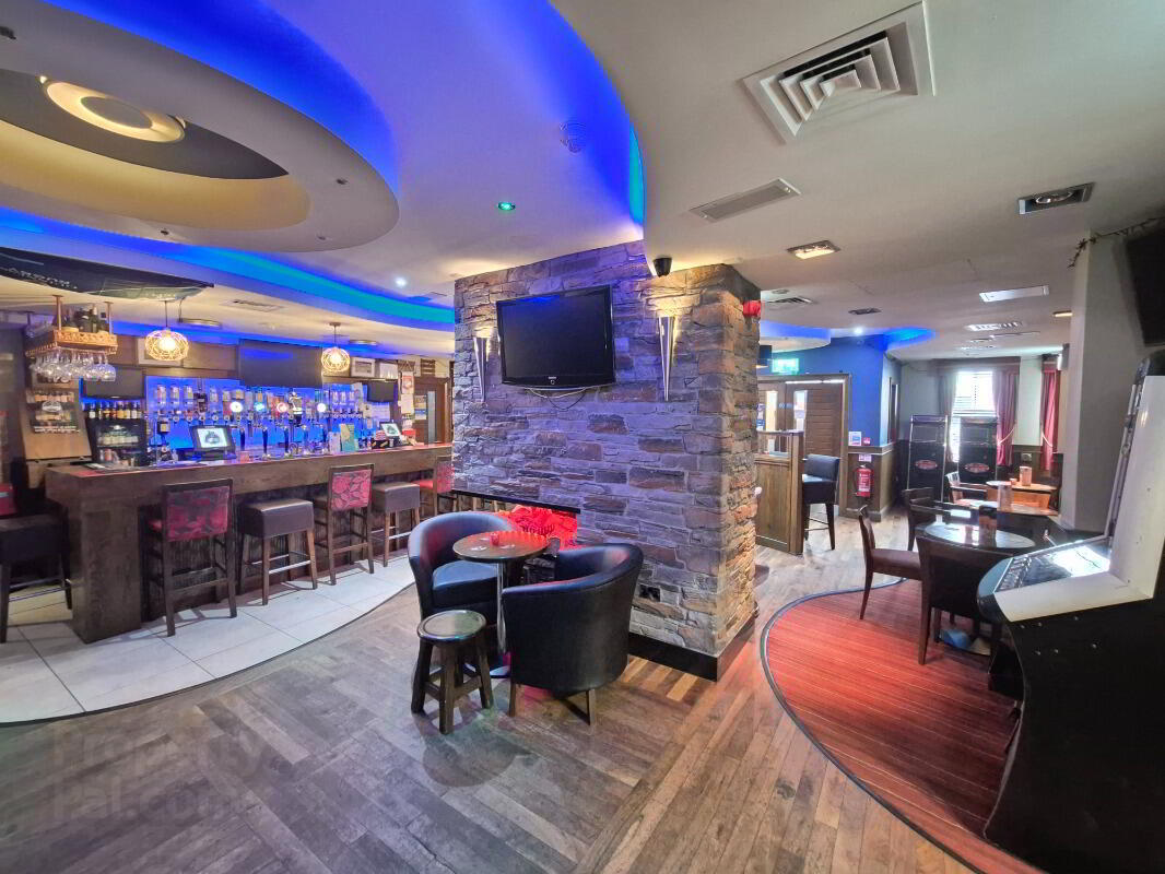 The Corner Bar & Off Licence, 39 Main Street 8 of 27
