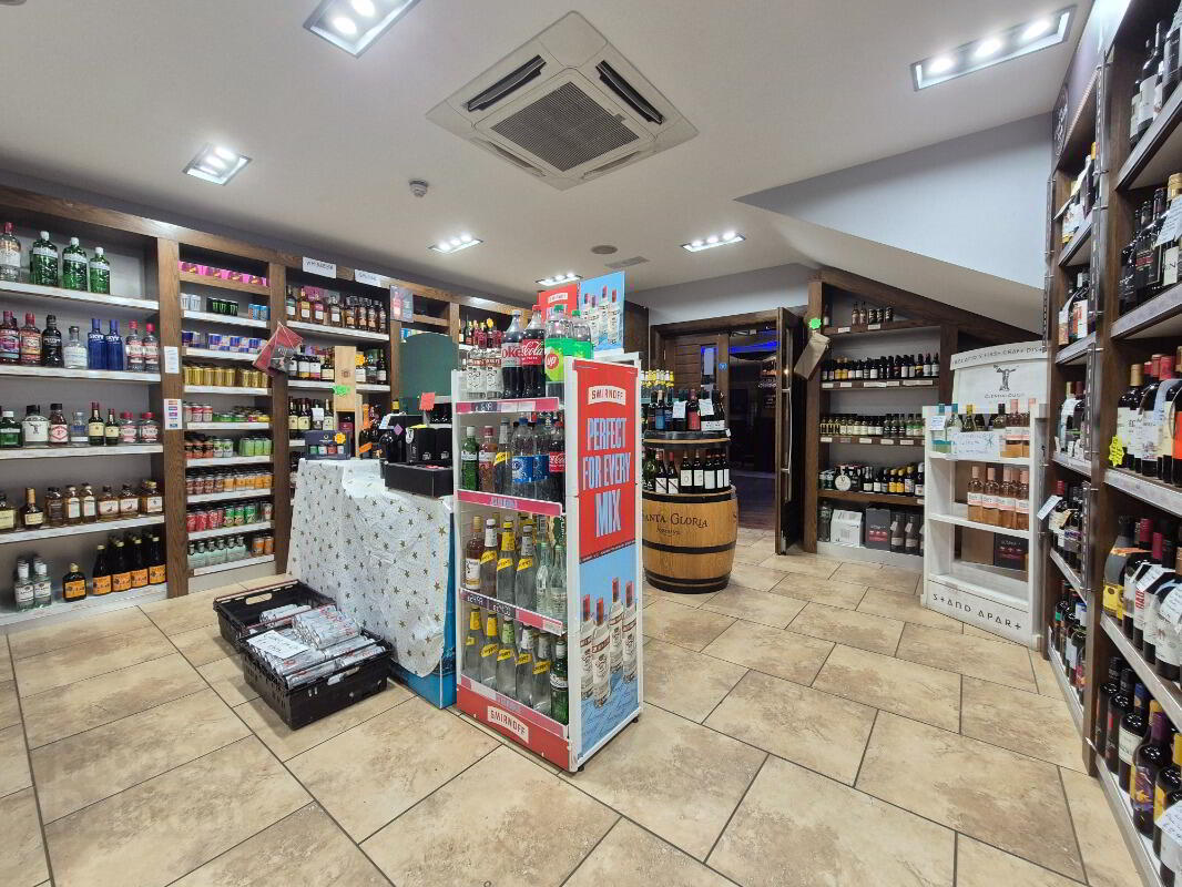 The Corner Bar & Off Licence, 39 Main Street 16 of 27
