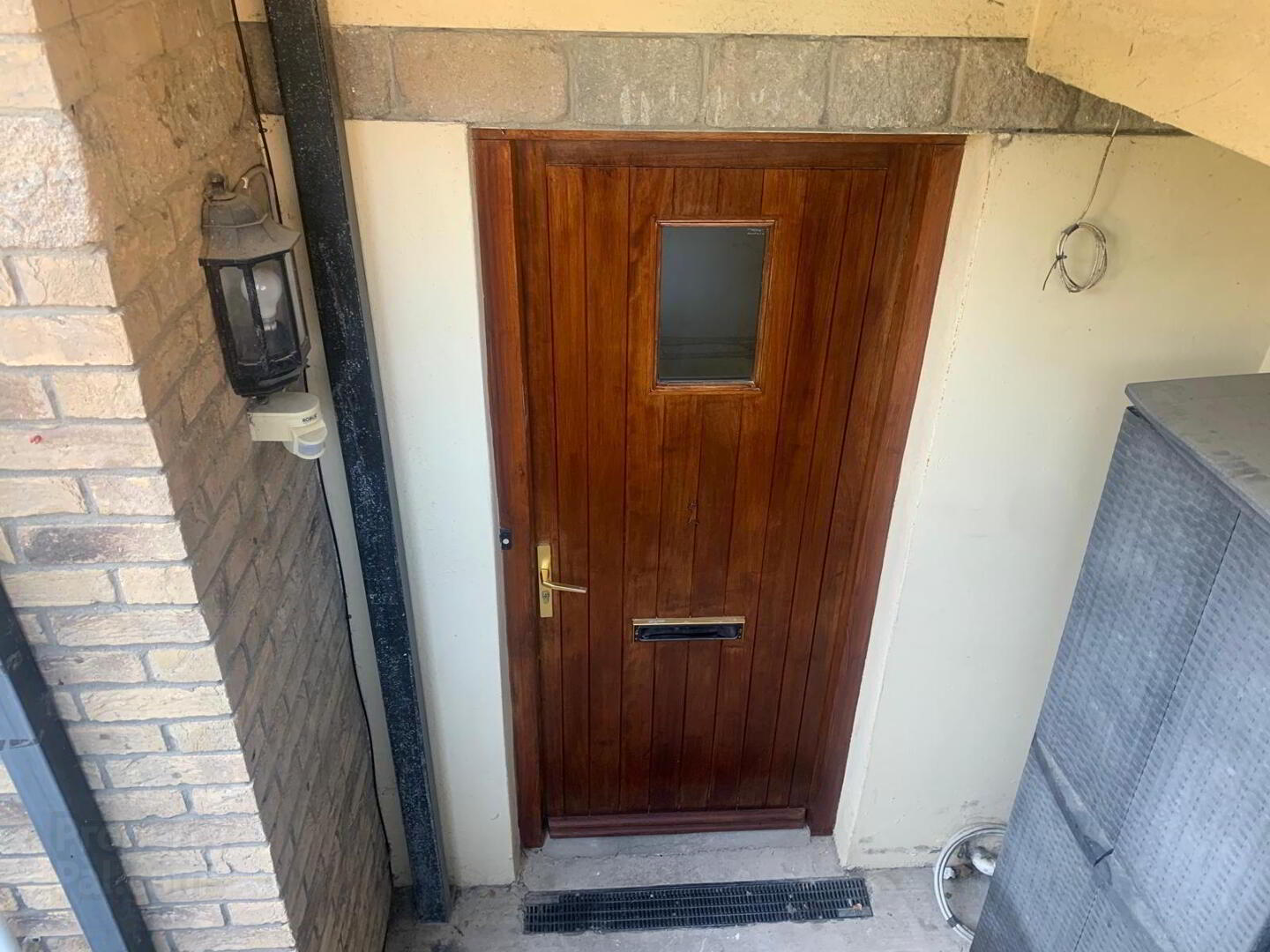 property description image