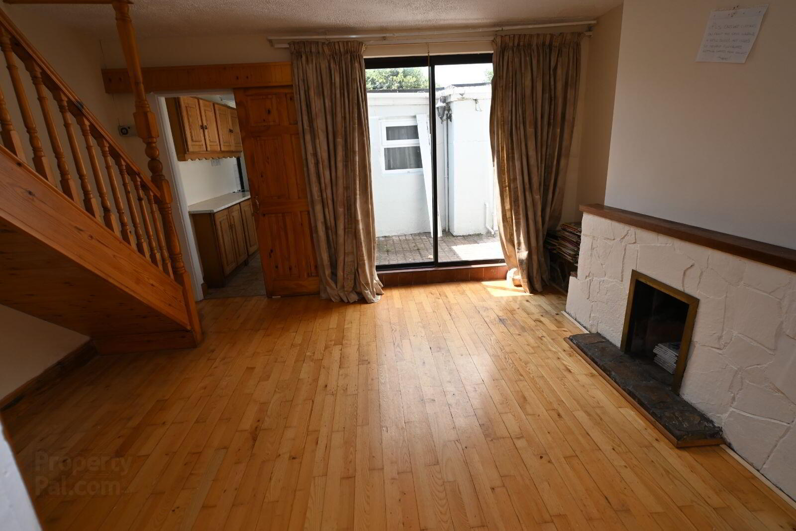 4 Old Friary Place 6 of 16