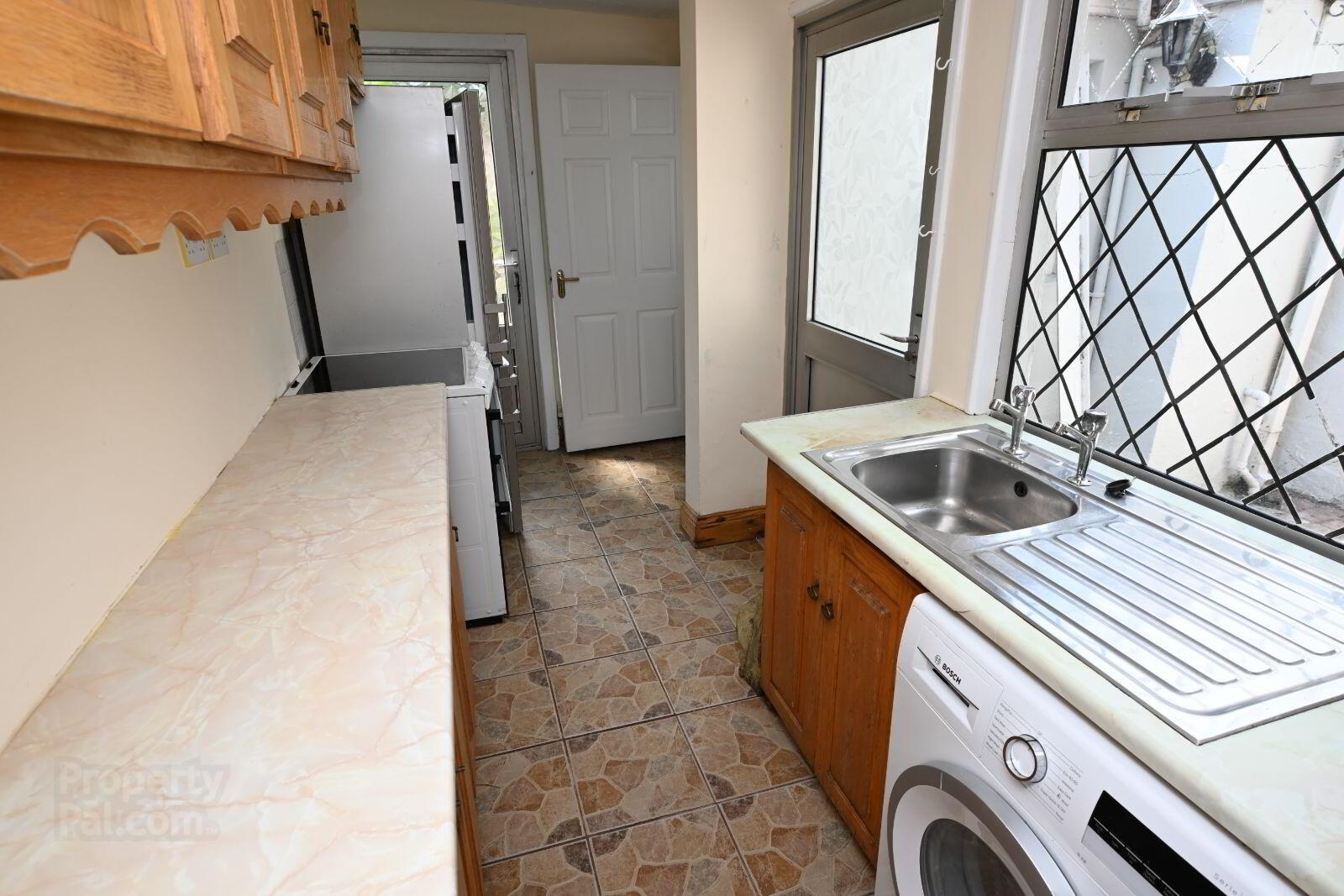 4 Old Friary Place 8 of 16