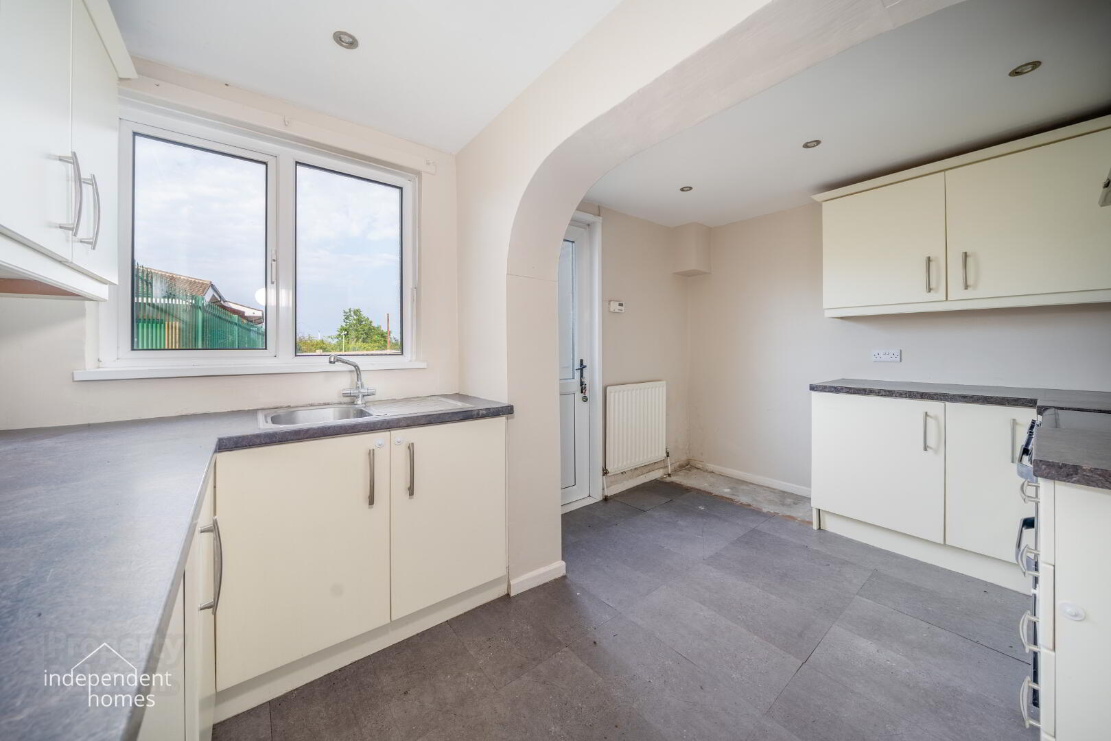 19 Lower Cairncastle Road 4 of 6