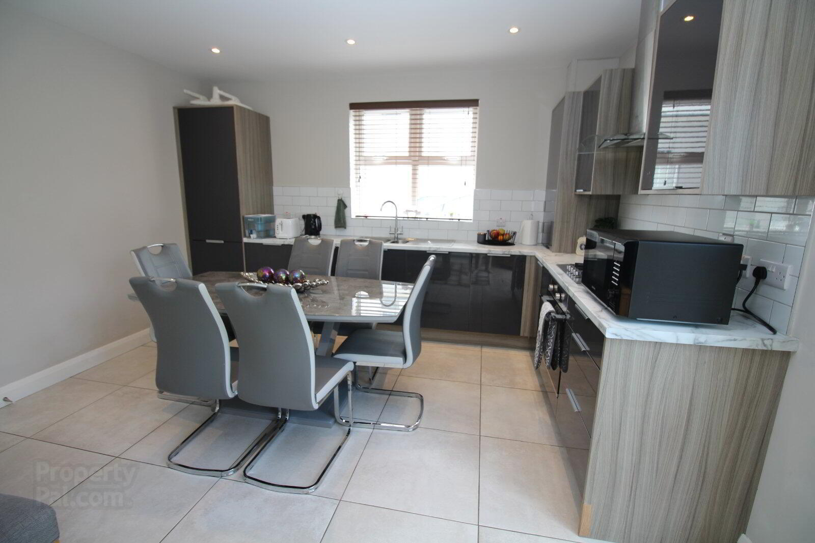 19 Ashbourne Manor Square 7 of 17