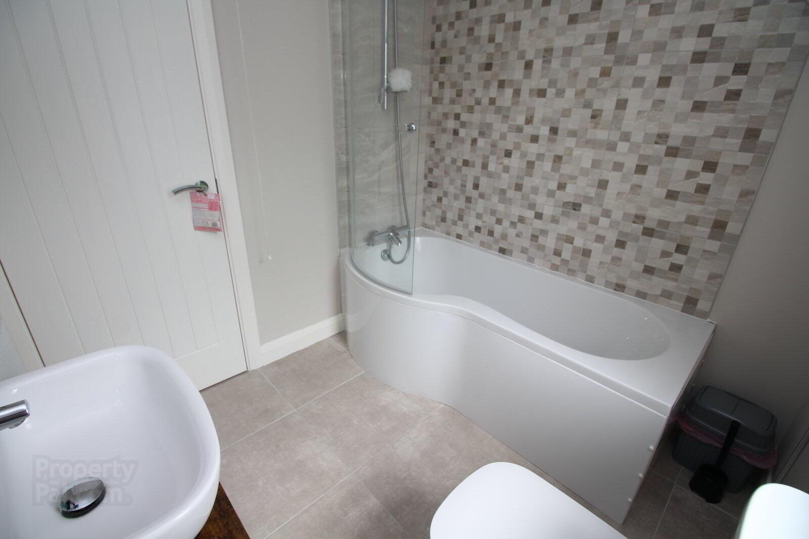 19 Ashbourne Manor Square 14 of 17