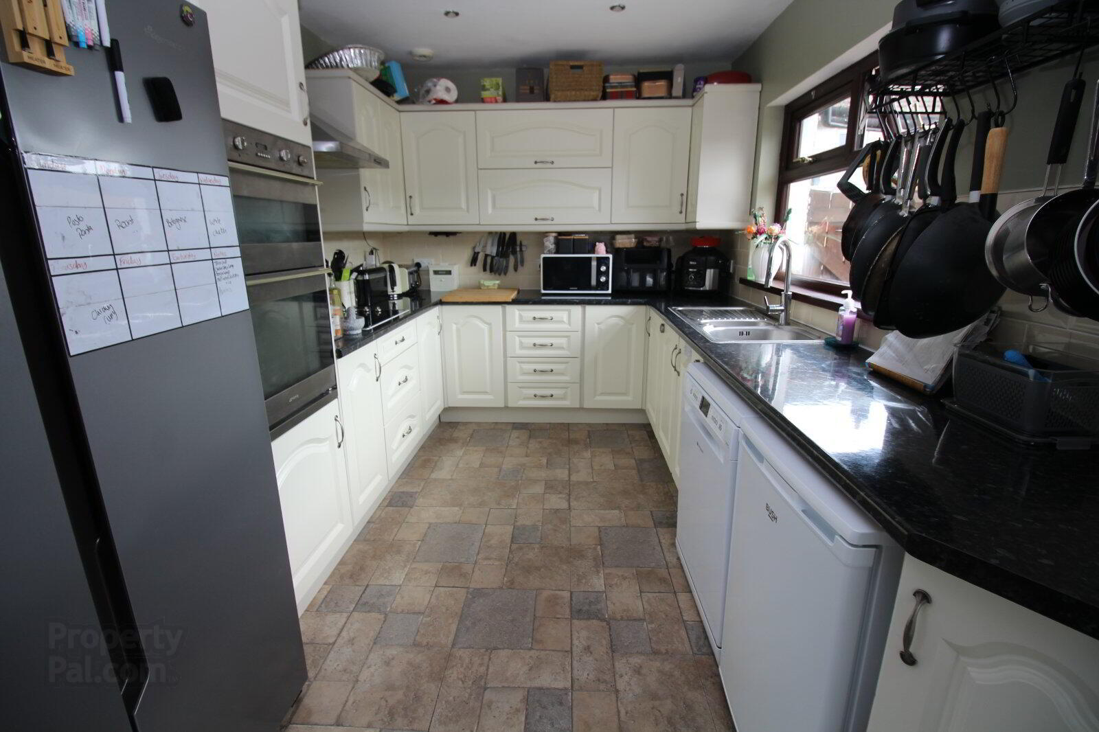 68 Glenkeen Drive 3 of 9