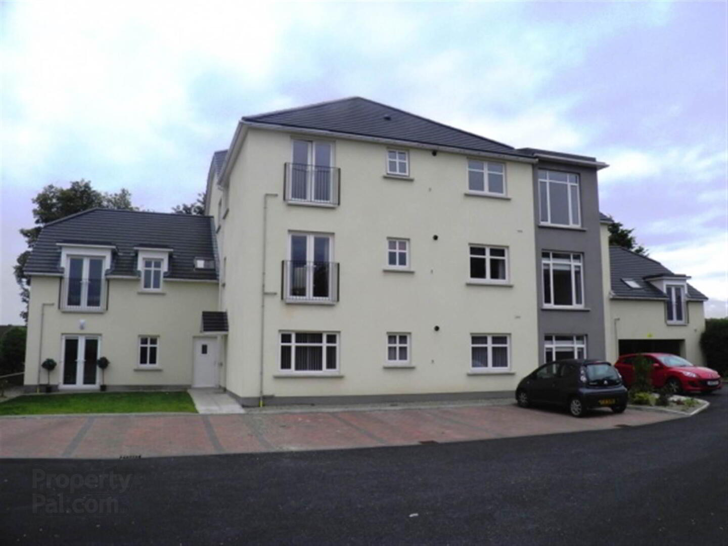 11 Church Quarter, 15 Galway Park 1 of 9