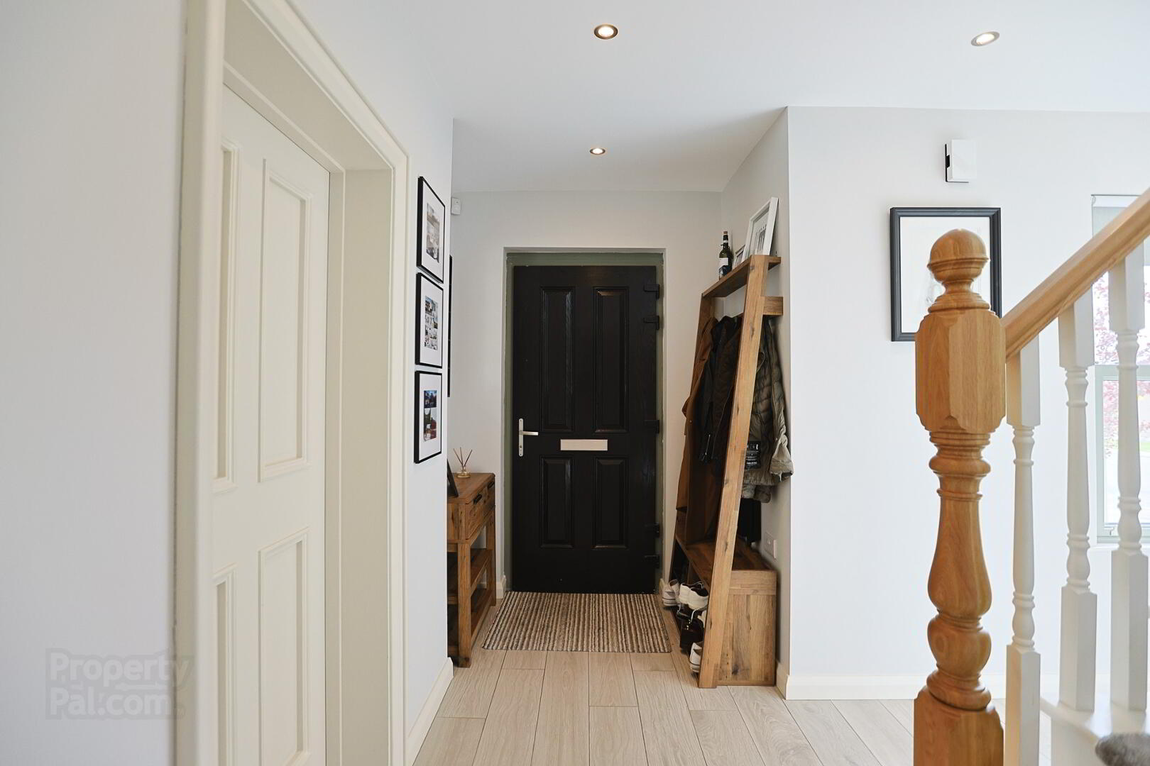 3 Blackthorn Manor 5 of 102
