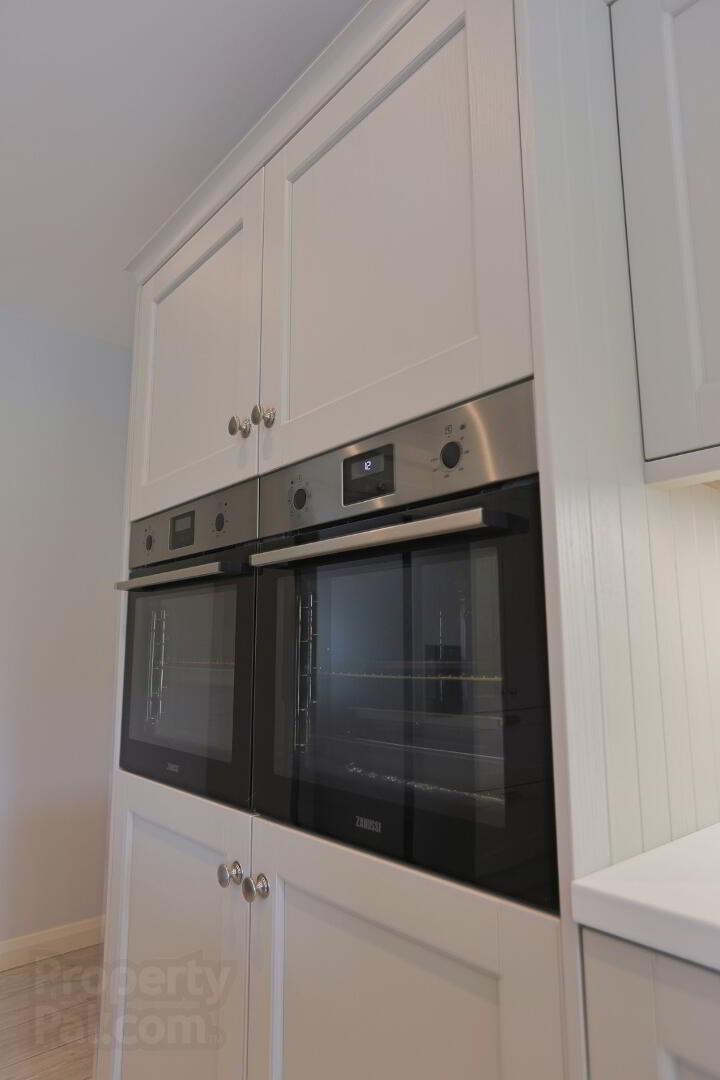 3 Blackthorn Manor 31 of 102