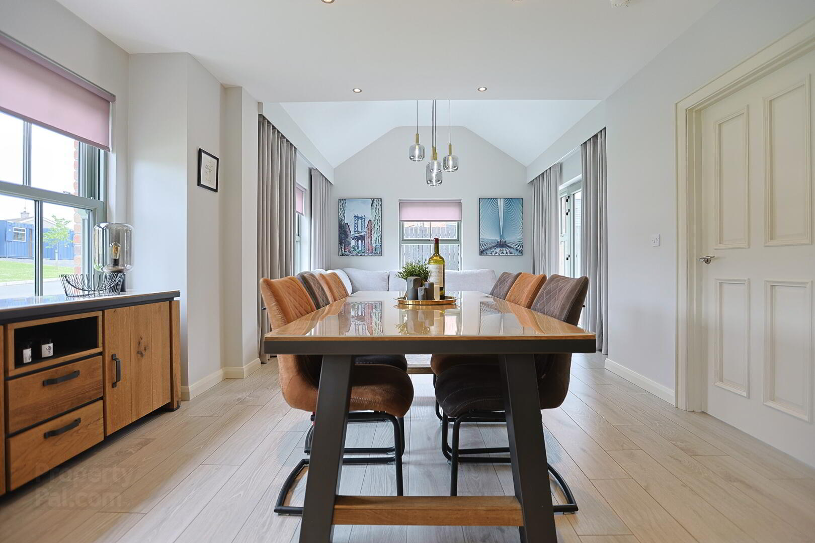 3 Blackthorn Manor 38 of 102