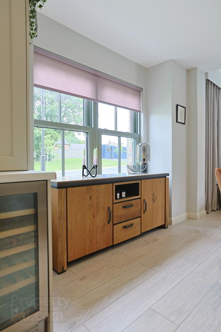 3 Blackthorn Manor 39 of 102