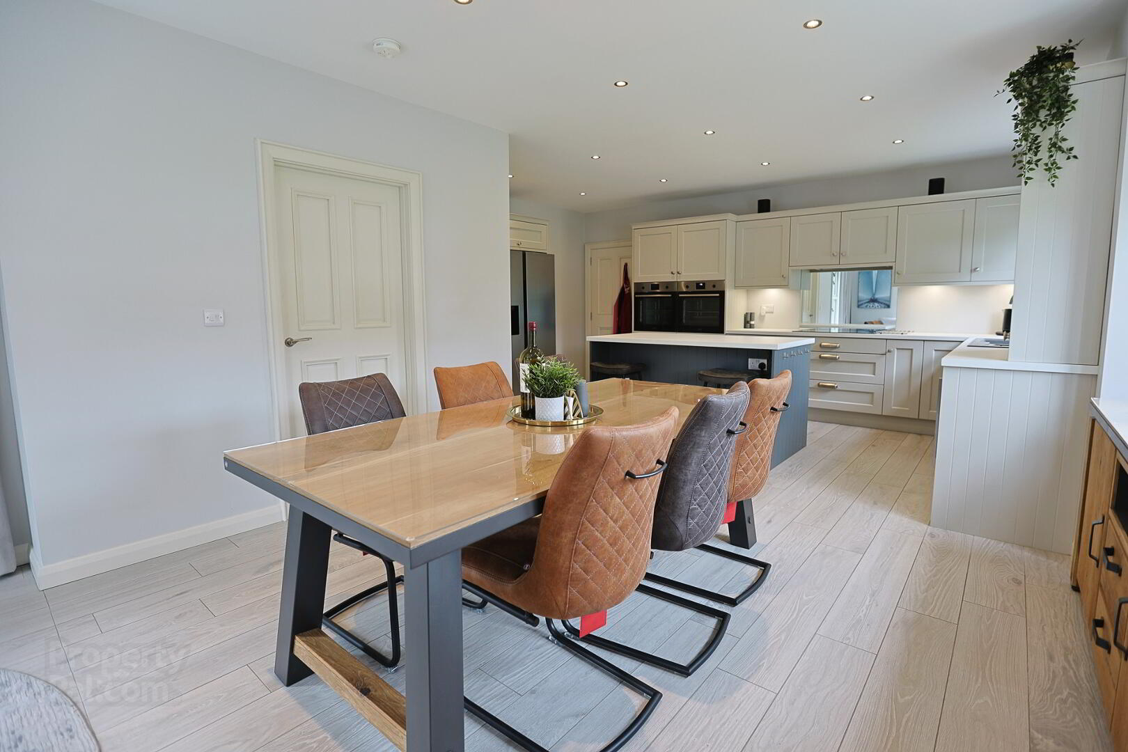 3 Blackthorn Manor 43 of 102