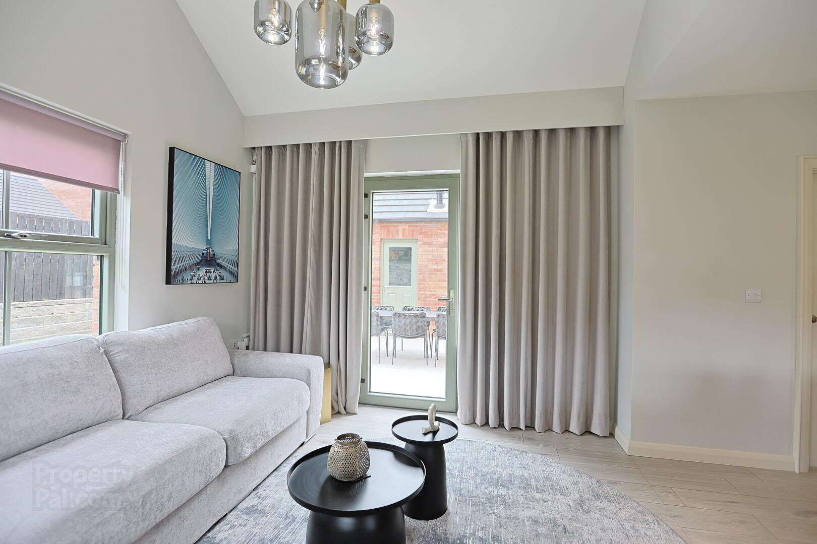 3 Blackthorn Manor 50 of 102