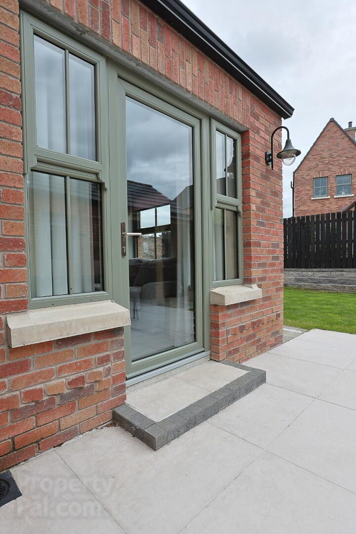 3 Blackthorn Manor 87 of 102