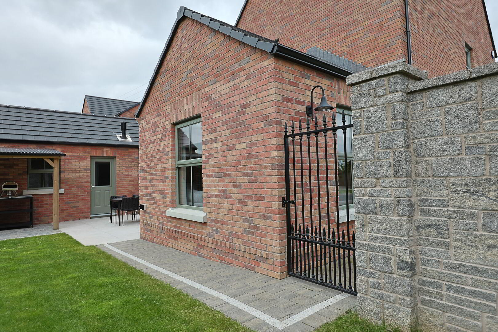 3 Blackthorn Manor 96 of 102