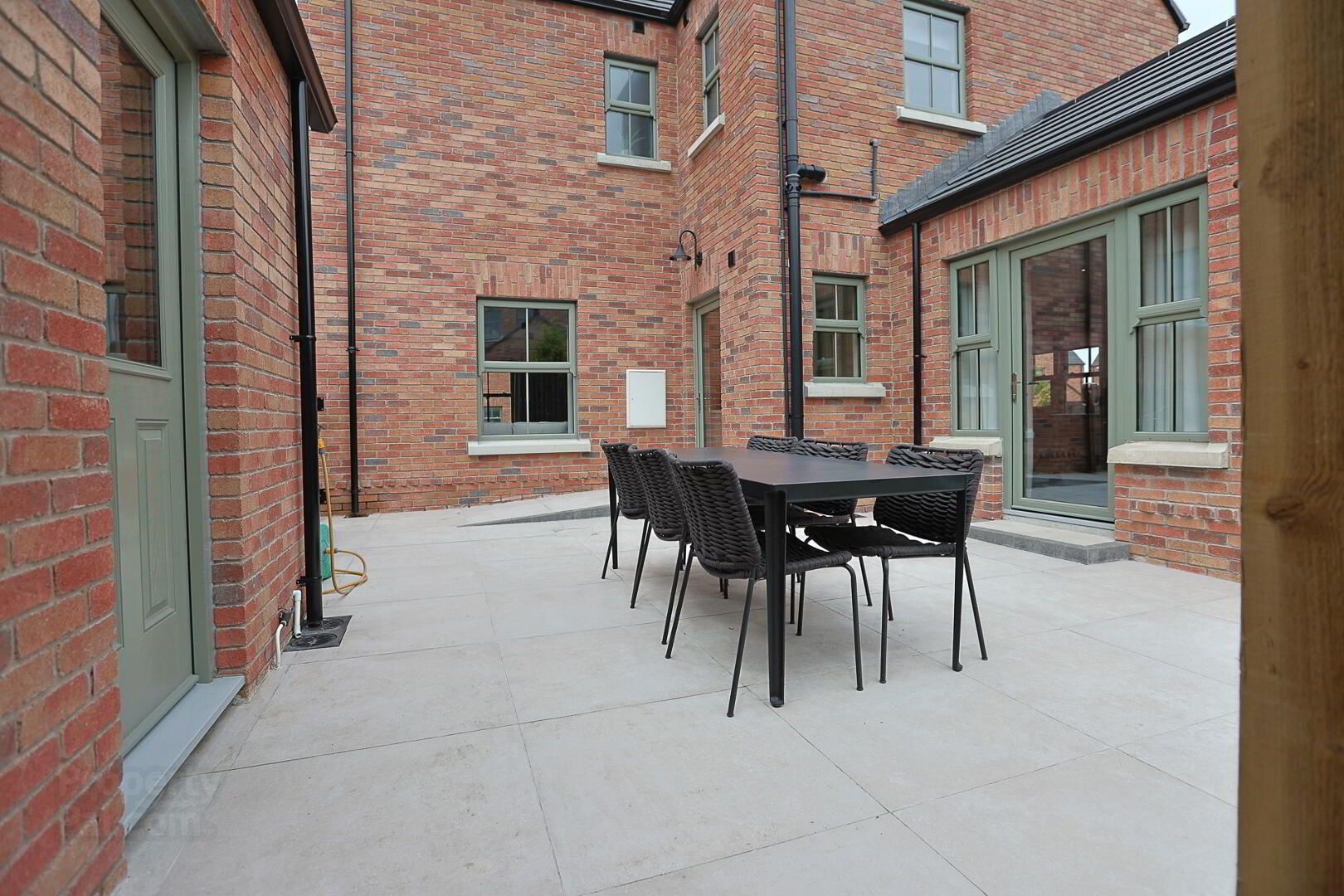 3 Blackthorn Manor 100 of 102