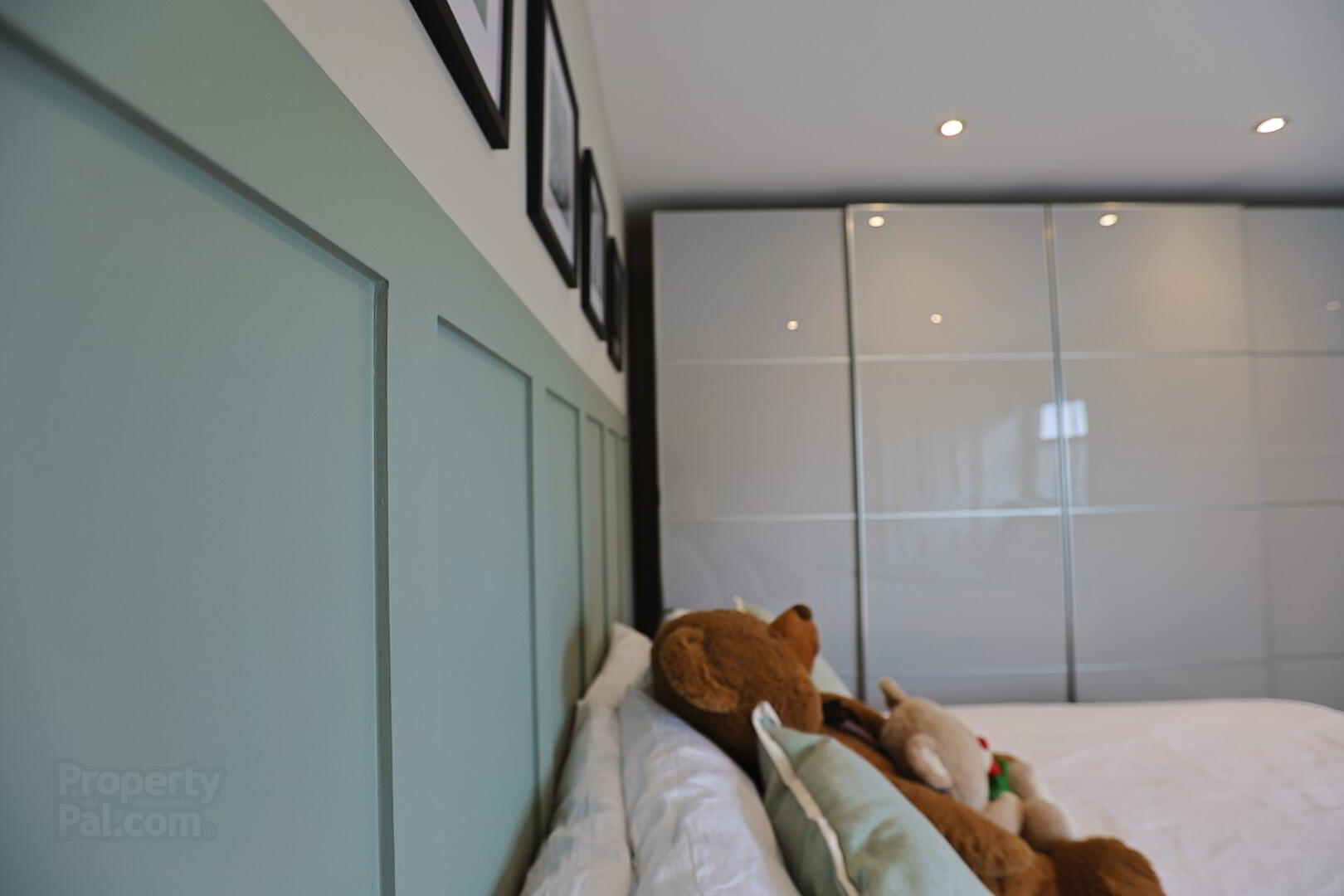 3 Blackthorn Manor 63 of 102