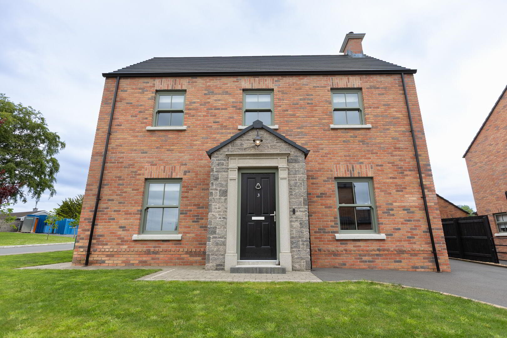 3 Blackthorn Manor 4 of 102