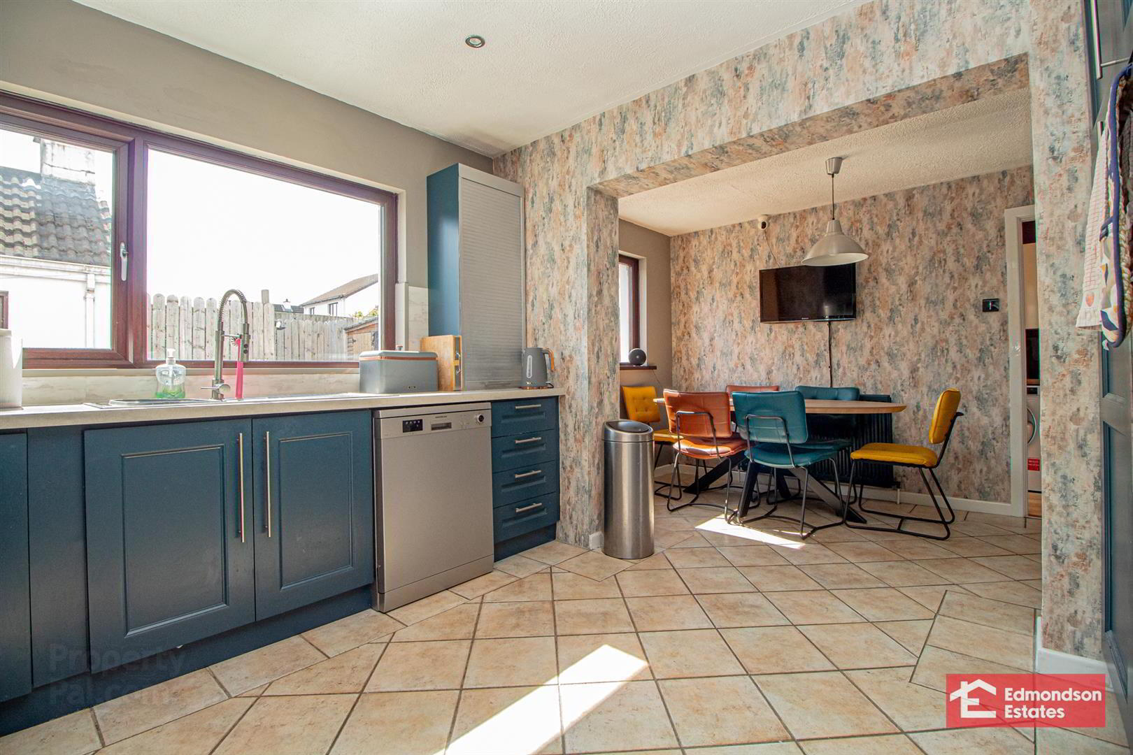 52 Gracefield 11 of 29