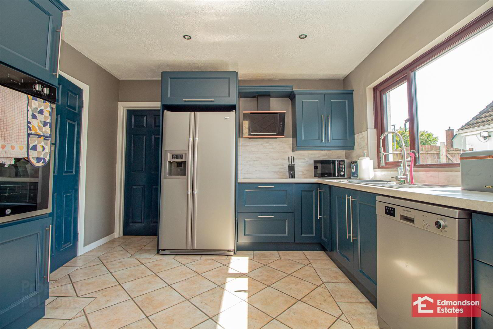 52 Gracefield 13 of 29