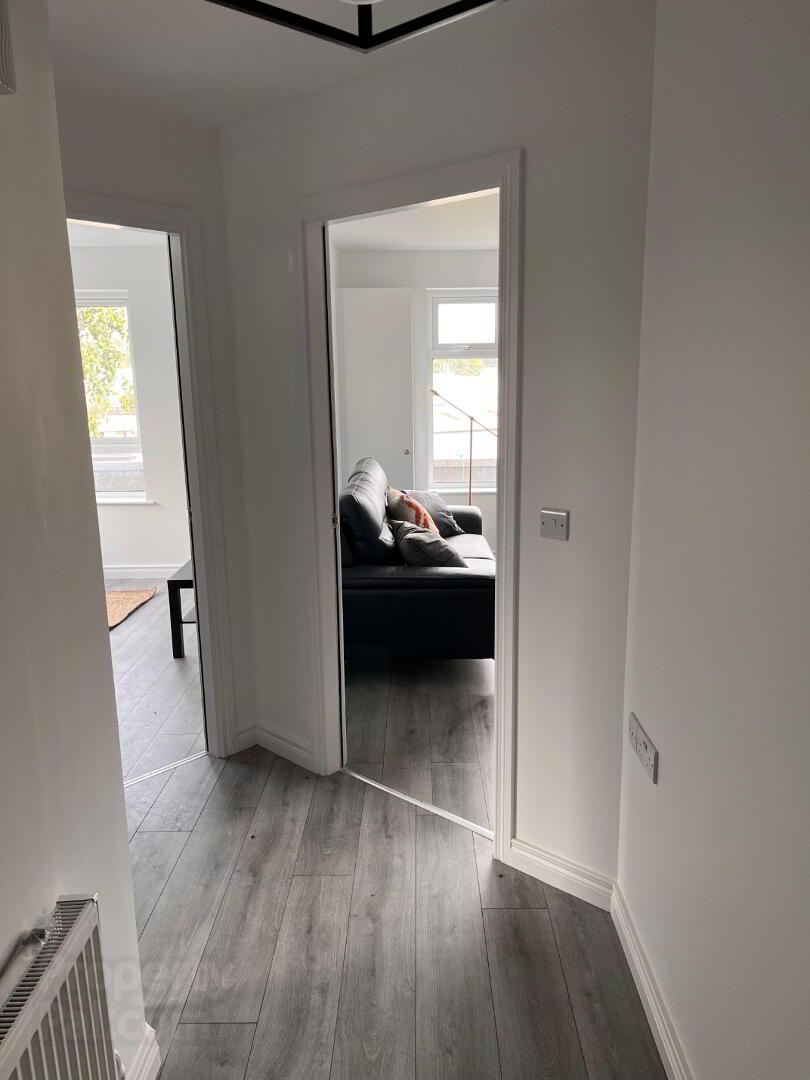 Unit B, 15 Castle Street 5 of 7