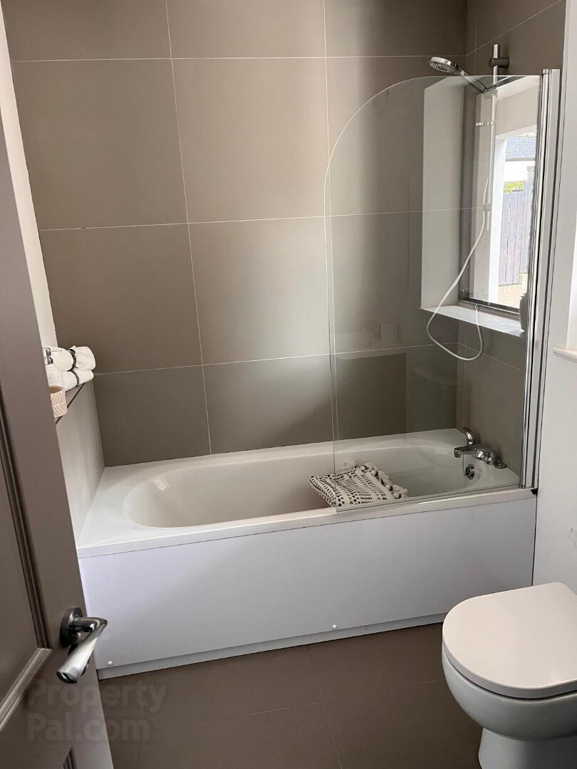 Unit B, 15 Castle Street 7 of 7