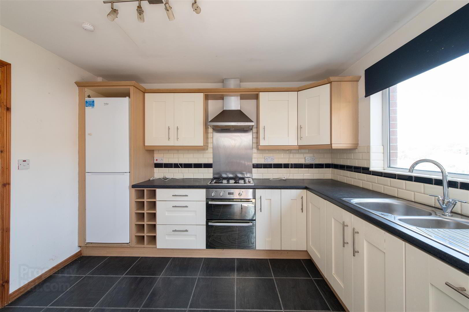 27 Craigs Road 17 of 19