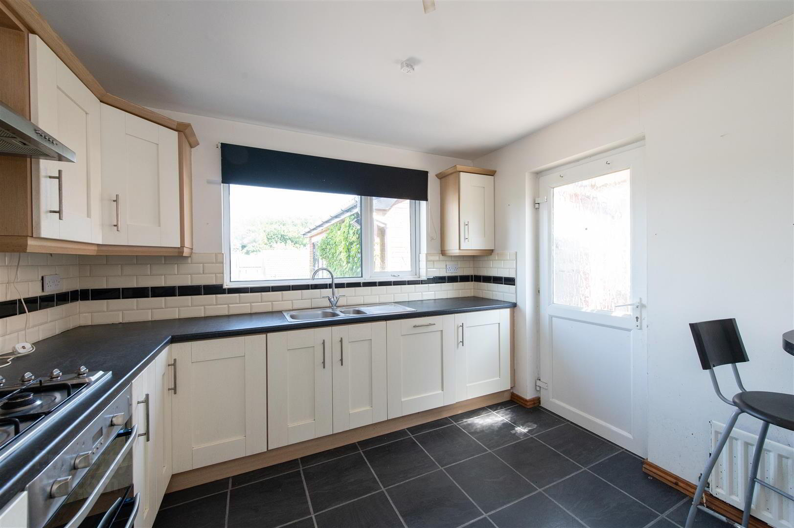 27 Craigs Road 16 of 19