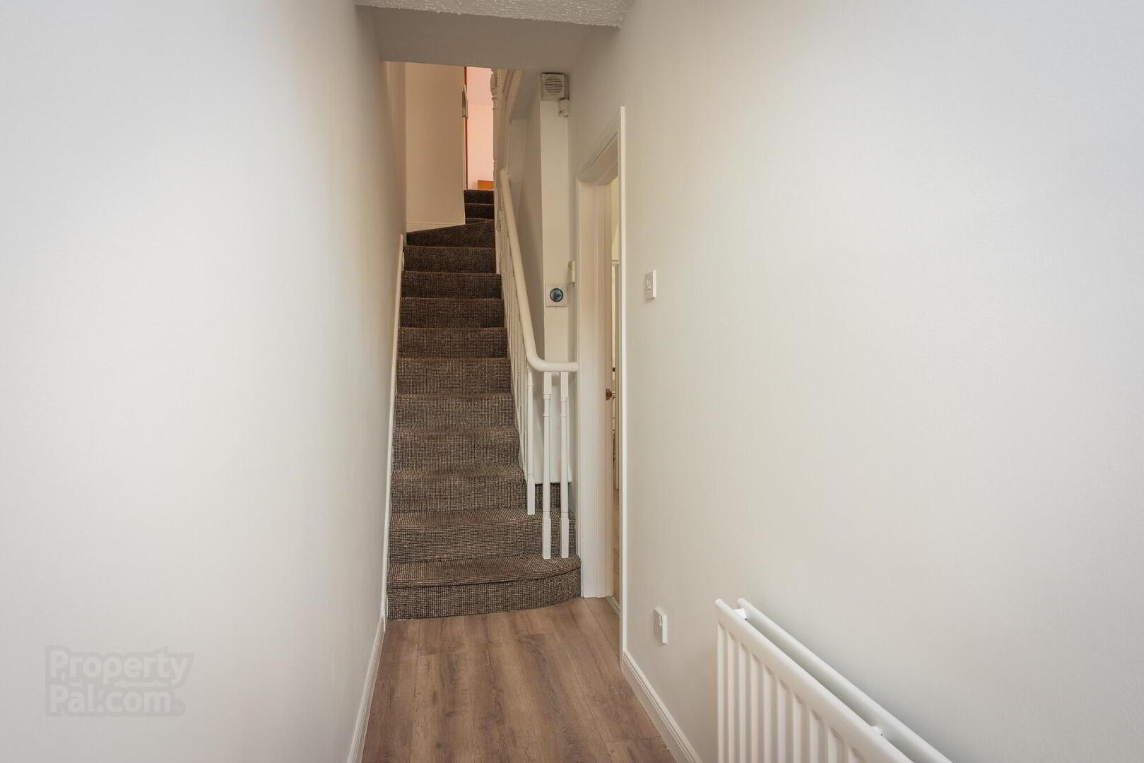 43 St Albans Gardens 3 of 11