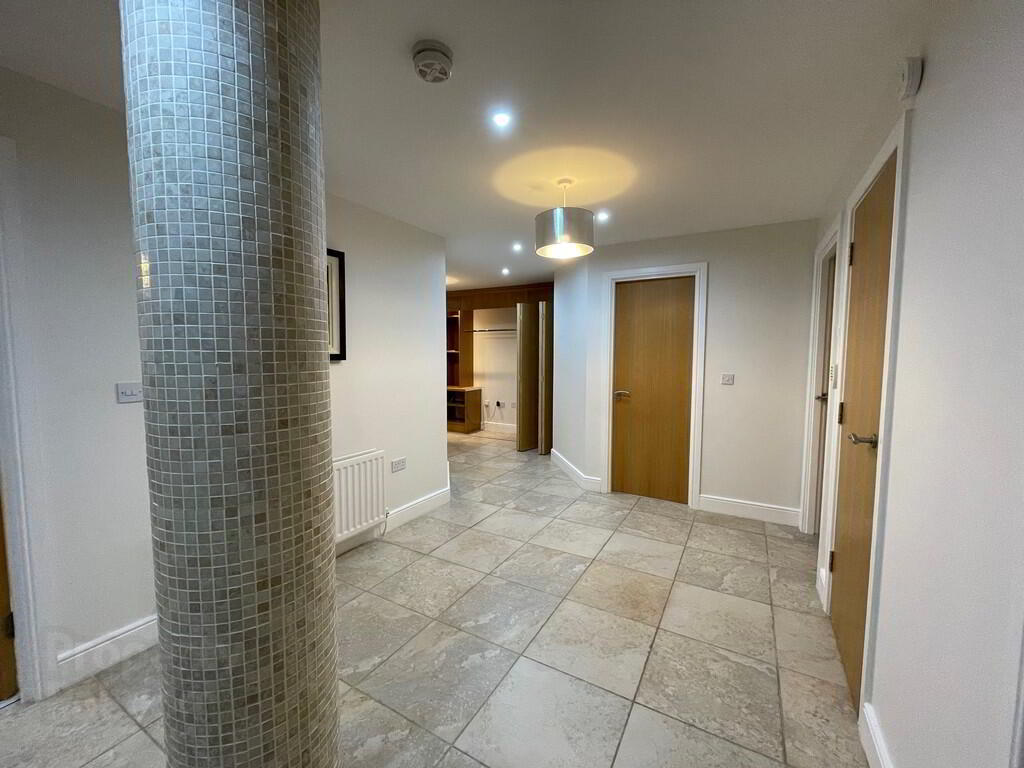 Apt 7, 1 Deramore Park South 3 of 18
