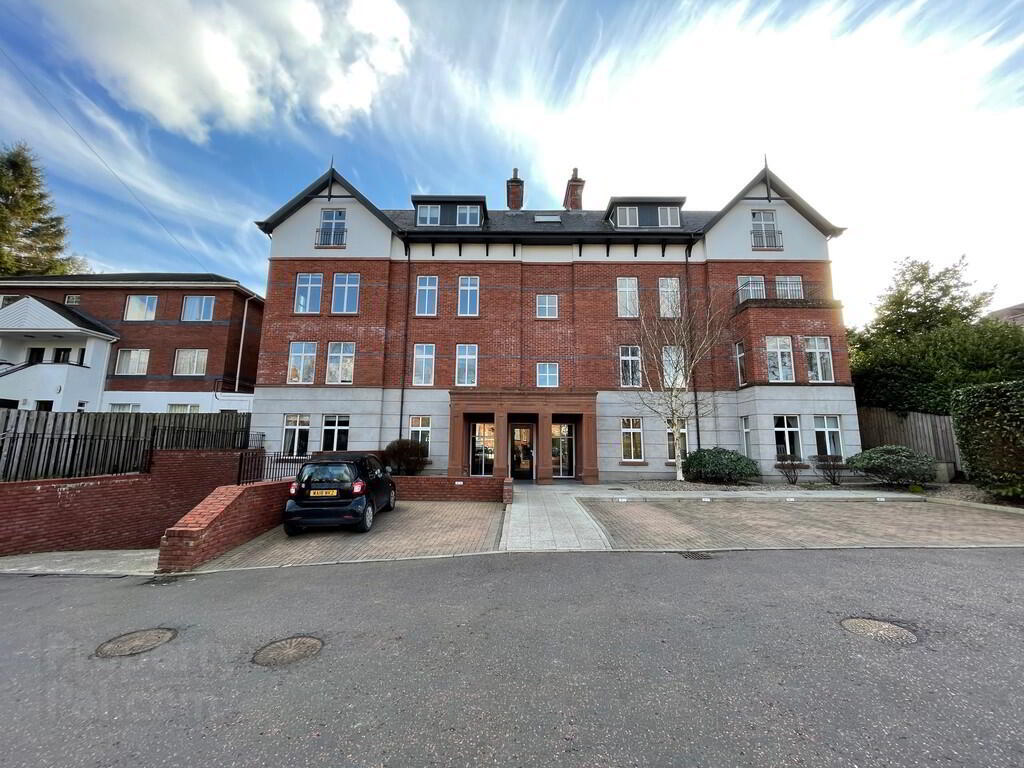Apt 7, 1 Deramore Park South 1 of 18