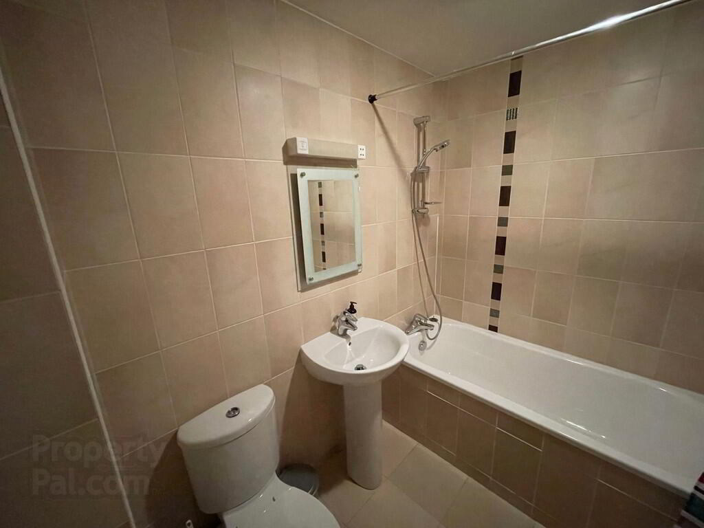 Apt 7, 1 Deramore Park South 15 of 18