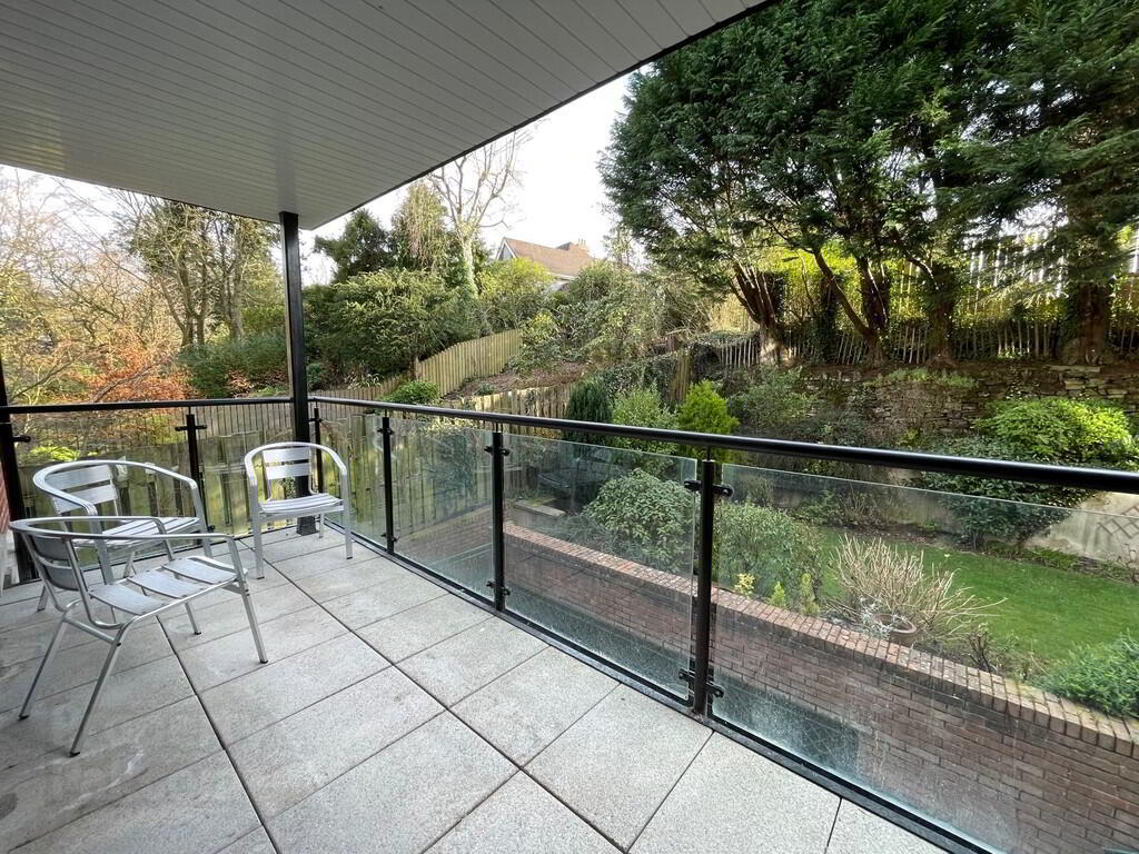 Apt 7, 1 Deramore Park South 16 of 18
