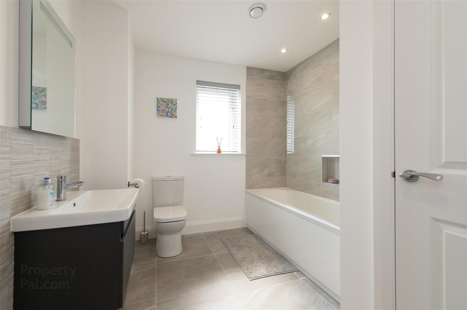 2 Baronsgrange Street 6 of 24