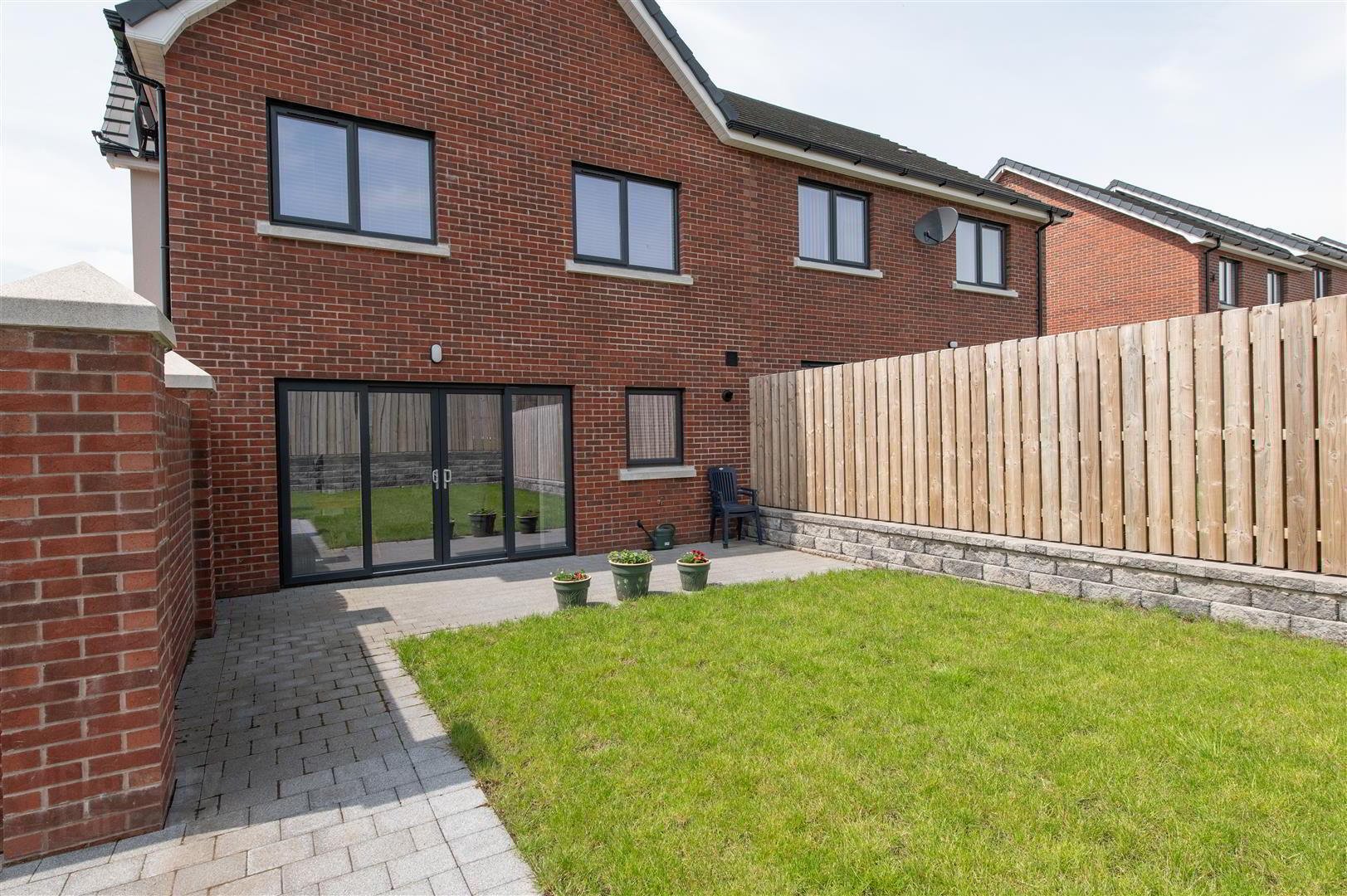 2 Baronsgrange Street 7 of 24