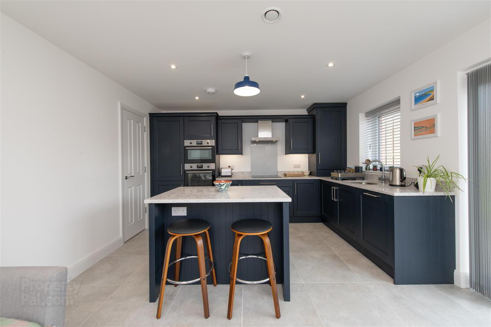 2 Baronsgrange Street 10 of 24