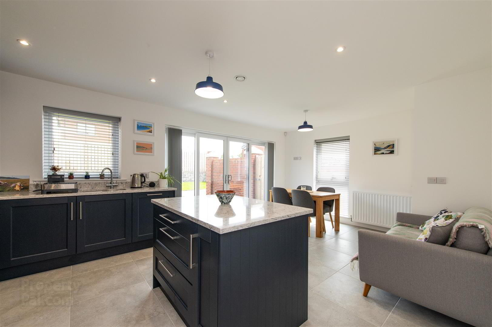 2 Baronsgrange Street 11 of 24