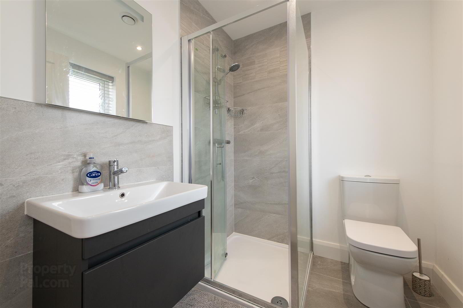 2 Baronsgrange Street 18 of 24