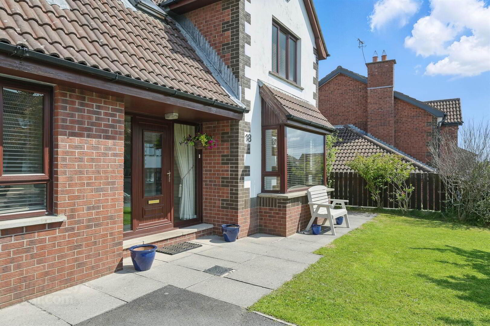 18 Lord Wardens Glen 3 of 23