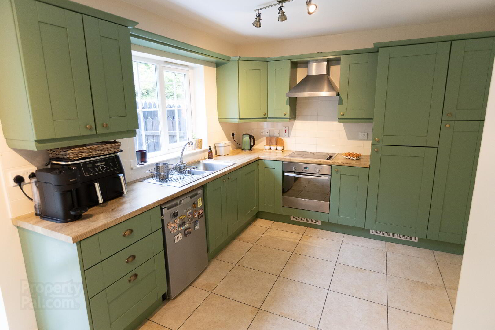 80 Bishops Hill 17 of 46